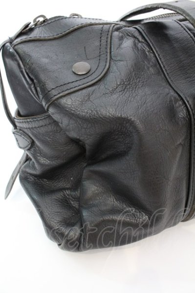 画像2: alfredoBANNISTER / ベルトストラップレザーボストンバッグ  ブラック O-25-09-04-038-al-ba-YM-ZT-MK001 (2)