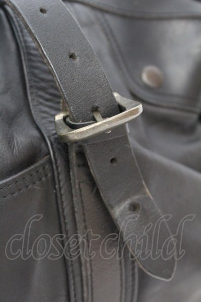 画像3: alfredoBANNISTER / ベルトストラップレザーボストンバッグ  ブラック O-25-09-04-038-al-ba-YM-ZT-MK001 (3)