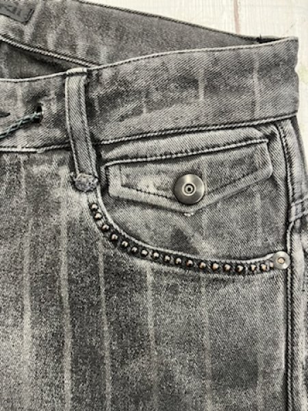 画像9: KMRii / MOON WALKER-01 レザーパッチデニムパンツ 1 グレー O-24-09-27-056-KM-pa-YM-ZT362 (9)