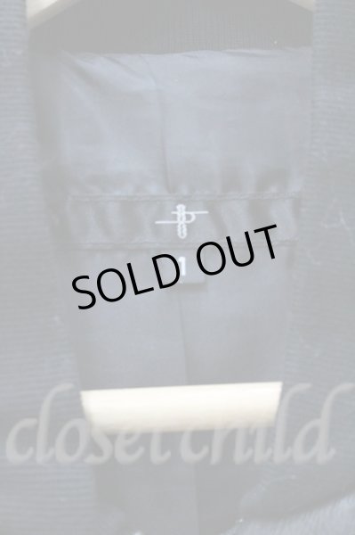 画像2: NO ID. ベスト.レザー切替キルティングダウン /グレーｘブラック/1 O-21-10-28-064-NO-to-YM-ZT-M005 (2)