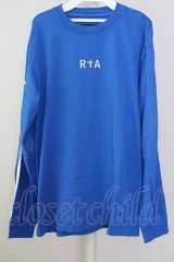 【SALE】RtA カットソー.ロゴプリントスリーブ /ブルー/XS T-22-04-23-009-AT-to-NA-ZT262