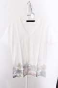 【WINTERセール】FUGA Tシャツ.MARCIALE グラデーションフラワー /ホワイト/44 O-22-06-07-077-FU-ts-YM-ZT369