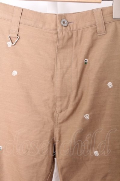 画像2: ARMED パンツ.スカル刺繍クロップドチノ /ベージュ/1 O-22-06-17-075-AR-pa-YM-ZT325 (2)