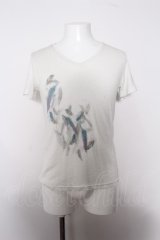【SALE】TORNADO MART Tシャツ.フェザープリントスプラッシュＪＱ /ホワイト/M O-22-08-31-048-TO-ts-YM-ZT354