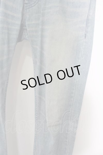 画像2: NO ID. パンツ.ストレッチデニムUSED加工スキニー /ライトブルー/1 O-22-08-31-128-NO-pa-YM-ZT396 (2)