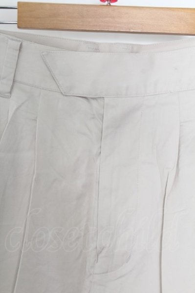画像2: NO ID. パンツ.タックテーパード /アイボリー/2 O-22-09-30-088-NO-pa-YM-ZT023 (2)