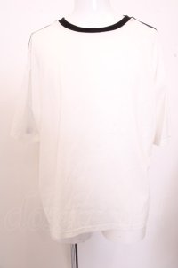 【WINTERセール】GreenEyedMonster Tシャツ.ロゴラベルBIG /ホワイト/ O-23-01-24-044-GR-ts-YM-ZT025