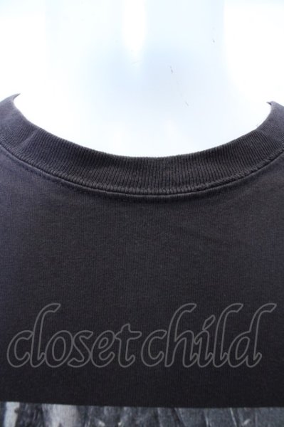 画像2: GUERNIKA Tシャツ.DO YOU BELIEVE IN LOVE? /チャコール/M O-23-03-09-010-GU-ts-YM-ZT081 (2)