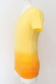 画像2: 【SALE】GOSTAR DE FUGA Tシャツ.グラデーションVネック /イエロー/44 O-23-04-30-078-GO-ts-YM-ZT146 (2)