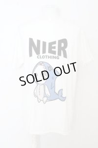 【SALE】NieR Clothing Tシャツ.WHITE COTTON T-SHIRT【SHARK】 /ホワイト/XL O-23-08-09-001-Ni-ts-IG-ZT422