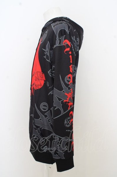 画像2: NieR Clothing パーカー.PULLOVER PARKA【RED FACE】 /ブラック?レッド/F O-23-08-09-008-Ni-to-IG-ZT180 (2)