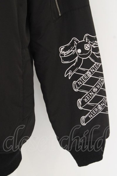 画像2: NieR Clothing ジャンパー.リボンNieR中綿MA-1 /ブラック/F O-23-08-27-014-Ni-ou-OW-ZT-M002 (2)