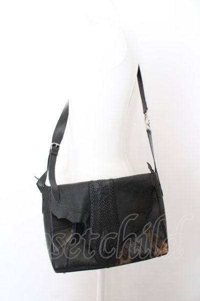 画像1: BLACK HONEY CHILI / パッチワークレザーショルダーバッグ O-23-10-09-070-el-ba-YM-ZT-ML006 (1)