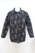 【WINTERセール】NO ID. BLACK / トランププリントリバーシブルコーチ O-24-01-17-009-NO-ja-YM-ZT-M112