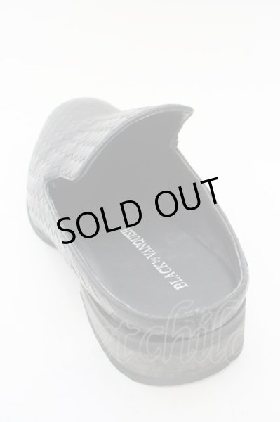 画像4: Black by VANQUISH / 編み込みエンボスドレススリッポン 1 ブラック O-24-02-04-062-Bl-sho-YM-ZT5000 (4)