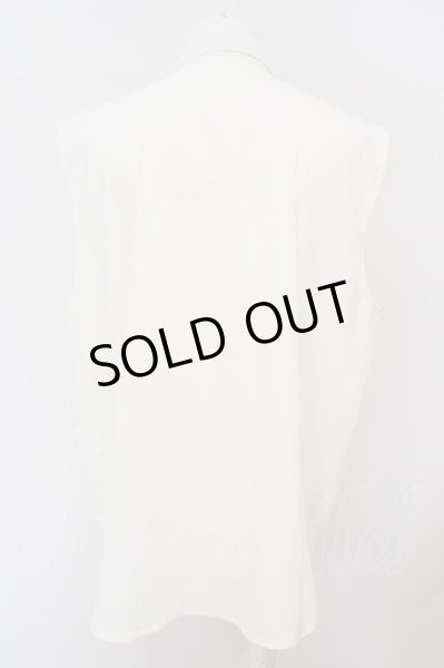 画像2: REGIEVO / チェーン付きノースリーブワイドシャツ 2 ホワイト O-24-02-29-027-RE-sh-YM-ZT090 (2)