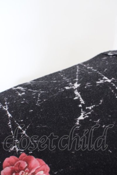 画像2: CIVARIZE / フラワースカル総柄UネックTシャツ 46 ブラック O-24-04-15-025-CI-ts-YM-ZT464