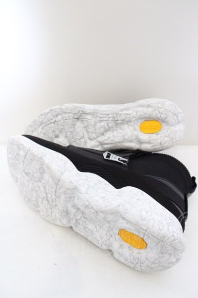 画像4: 1piu1uguale3 RELAX / Vibramソール Wファスナースニーカー L(28cm) ホワイトｘブラック O-24-04-23-126-1p-sho-YM-ZT-S002 (4)