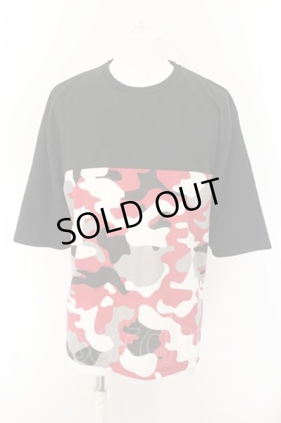 画像1: CavariA / 迷彩切替Tシャツ 46 ブラックxレッド O-24-05-21-059-Ca-ts-YM-ZT340 (1)