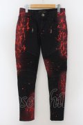 【WINTERセール】Xfrm / スプラッシュペインティングバイカーデニムパンツ 28 ブラックｘレッド O-24-05-23-031-Xf-pa-YM-ZT336