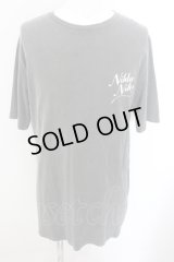 NIL DUE / NIL UN TOKYO / TOUR RACK Tシャツ F チャコール O-24-10-24-007-NI-ts-YM-ZT247
