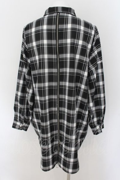 画像2: AFYF（rovtski） / BACK ZIP シャツ F ブラックｘホワイト O-24-08-29-133-AF-sh-YM-ZT163 (2)