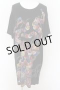 CIVARIZE / フラワー柄スーパービッグTシャツ F ブラック O-24-09-02-033-CI-to-YM-OS