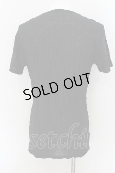 画像2: 5351pour les Hommes / シャドーゴシッククインクルVネックTシャツ 3 ブラック O-24-09-24-020-53-ts-YM-ZT430 (2)