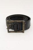 画像1: 【WINTERセール】KMRii / BELT スタッズベルト  アンティークゴールドｘブラック O-24-09-25-068-KM-za-YM-ZT-ML010 (1)