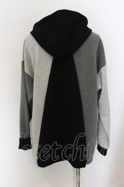 画像2: NO ID. / ボンディング切り替えプルオーバーパーカー ONE ブラックｘグレー O-24-09-25-028-NO-to-YM-ZT129 (2)