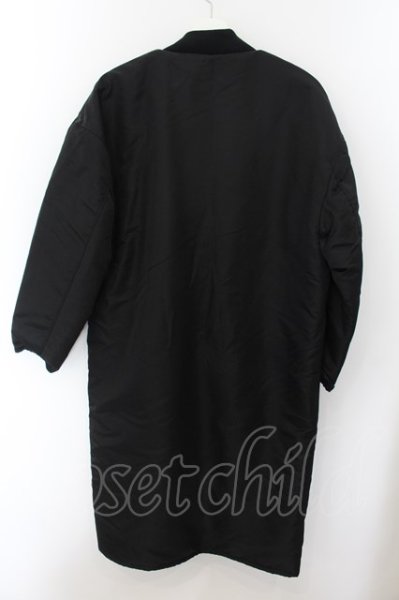 画像2: NO ID. / ナイロン中綿リバーシブルコート ONE ブラック O-24-09-26-011-NO-ou-YM-M004 (2)