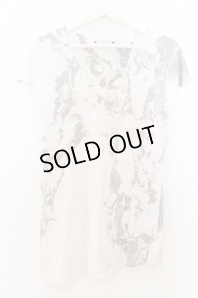画像1: 14th Addiction / バックリペア総柄VネックTシャツ 0（レディース） オフホワイト+ピンク O-24-09-27-039-14-ts-YM-ZT327 (1)