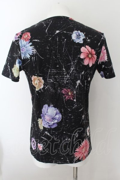 画像2: 【WINTERセール】CIVARIZE / フラワースカル総柄UネックTシャツ 44 ブラック O-24-10-10-044-CI-ts-YM-ZT369