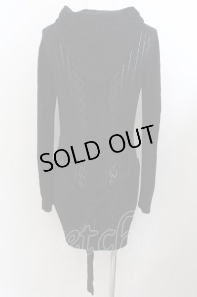 画像2: SCHLUSSEL / ケーブル編みフーデッドニットガウンカーディガン 2 ブラック O-24-10-28-001-SC-to-YM-ZT387 (2)