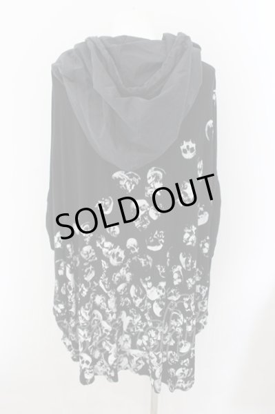 画像2: CIVARIZE / Vice ドレープフードスカル総柄ポンチョトップス F ブラック O-24-11-10-058-CI-to-YM-OS (2)