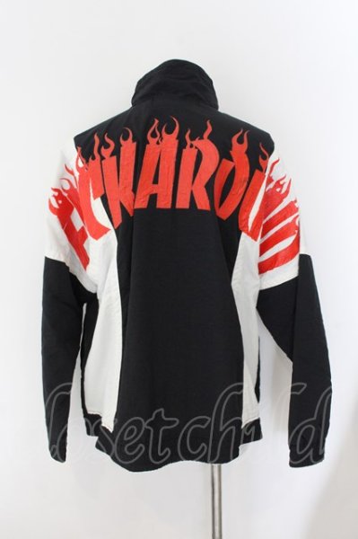 画像2: NO ID. BLACK / FUCK AROUND バックプリントナイロンブルゾン 1 ブラックｘホワイトｘレッド O-24-11-30-032-NO-ja-YM-ZT119 (2)