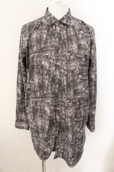画像1: NO ID. BLACK / グリッチプリントアシンメトリーロングシャツ ONE ブラック O-24-11-30-017-NO-sh-YM-ZT192 (1)