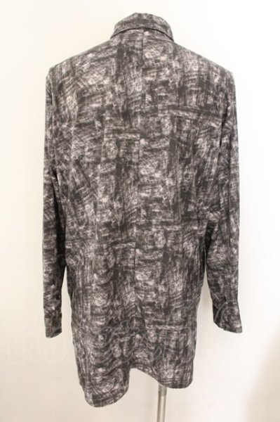 画像2: NO ID. BLACK / グリッチプリントアシンメトリーロングシャツ ONE ブラック O-24-11-30-017-NO-sh-YM-ZT192 (2)