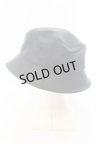 画像2: NO ID. / シンセティックレザーバケットハット ONE ブラック O-24-12-07-090-NO-ac-YM-ZT414 (2)