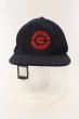 画像2: Moonage Devilment(清春) / EMBROIDERY FLAT VISOR キャップ  ブラック（ネイビー）ｘレッド O-25-01-09-072-Mo-za-YM-ZT134 (2)