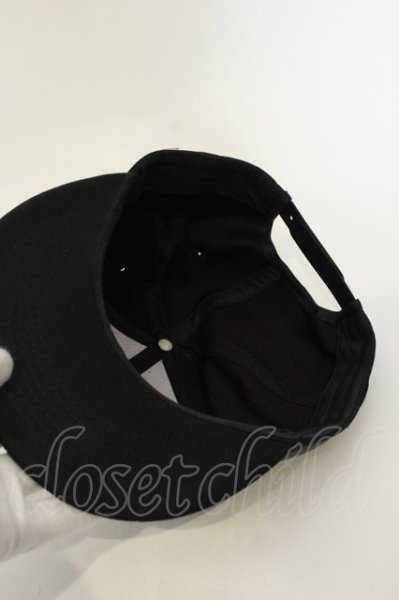 画像4: Moonage Devilment / レザーパッチ刺繍フラットバイザーキャップ Sword  ブラックｘホワイト O-25-01-17-045-Mo-za-YM-ZT221 (4)