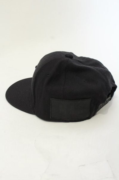 画像3: Moonage Devilment / レザーパッチ刺繍フラットバイザーキャップ Sword  ブラックｘブラック O-25-01-17-046-Mo-za-YM-ZT221 (3)