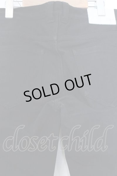 画像4: NO ID. BLACK / ストレッチデニムスタッズスキニー 3 ブラック O-25-02-12-031-NO-pa-YM-ZT020 (4)