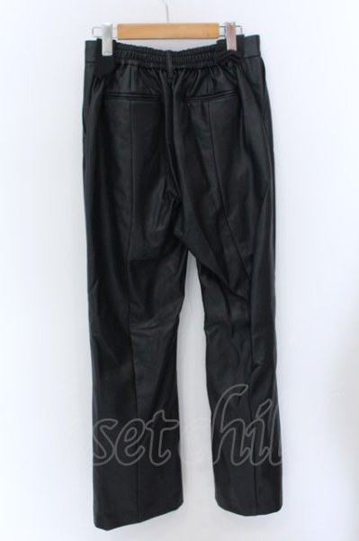画像2: NO ID. BLACK / シンセティックレザーワイドレッグパンツ 2 ブラック O-25-02-20-050-NO-pa-YM-ZT-ML030 (2)