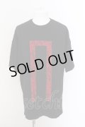 NO ID. BLACK / NOレースBIG-Tシャツ ONE ブラックｘレッド O-25-02-24-007-NO-ts-YM-ZT0301