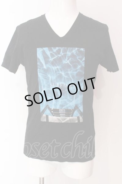 画像1: Black by VANQUISH / ボックスプリントVネックTシャツ M ブラック O-25-04-10-046-Bl-ts-YM-ZT144 (1)