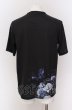 画像2: SHELLAC / semantic designコラボフラワープリントTシャツ M ブラックｘブルー O-25-04-11-007-SH-ts-YM-OS (2)