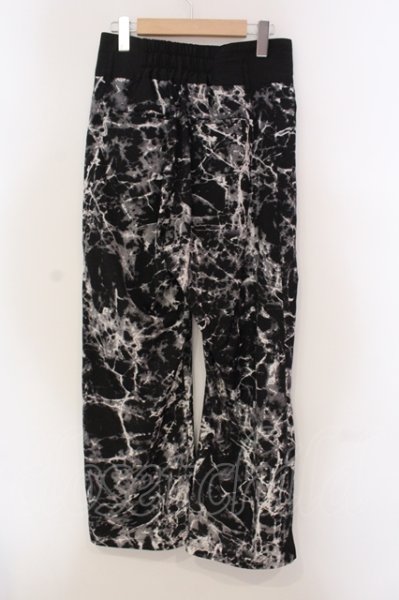 画像2: NO ID. / ハイウエストタックバギーパンツ 1 ブラック O-25-05-22-013-NO-pa-YM-ZT361 (2)