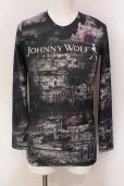 画像1: JOHNNY WOLF / 転写プリントUネックカットソー 1 ブラック O-25-05-22-026-JO-to-YM-OS (1)