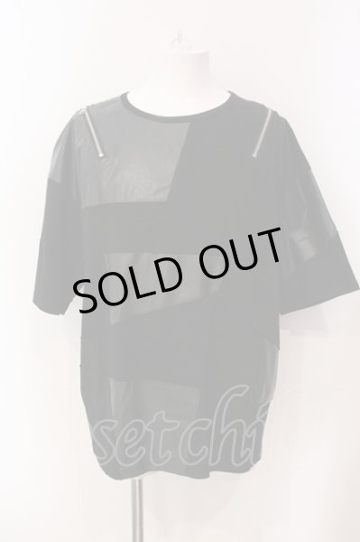 画像1: CIVARIZE / PUレザー切り替えパッチワークショルダーZIP Tシャツ F ブラック O-25-05-25-014-CI-ts-YM-OS (1)